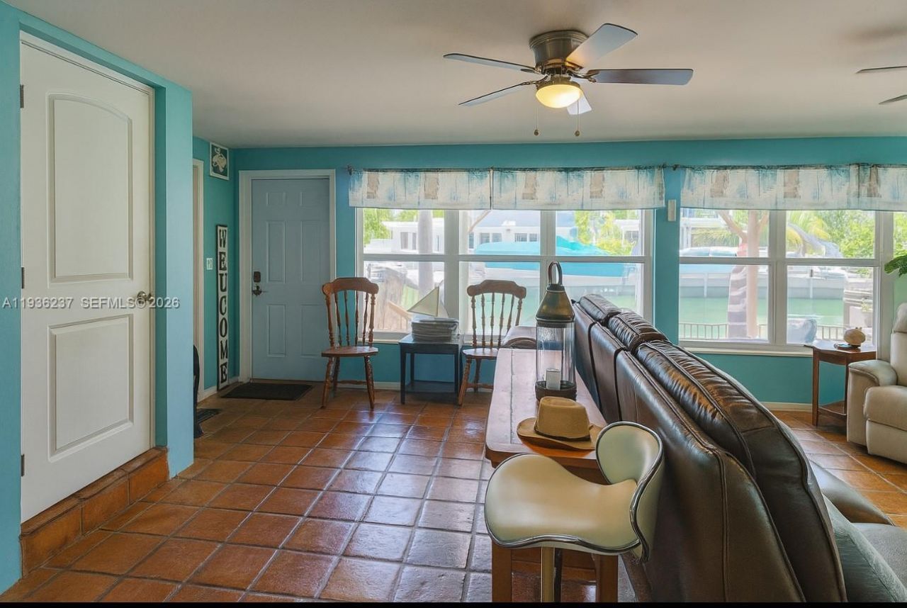 715 E Caribbean Dr E, Lower Keys, FL 33042 Photo