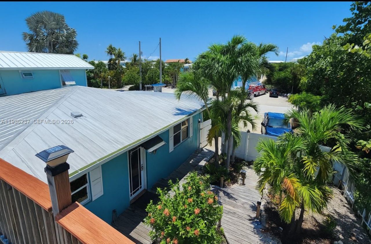 715 E Caribbean Dr E, Lower Keys, FL 33042 Photo