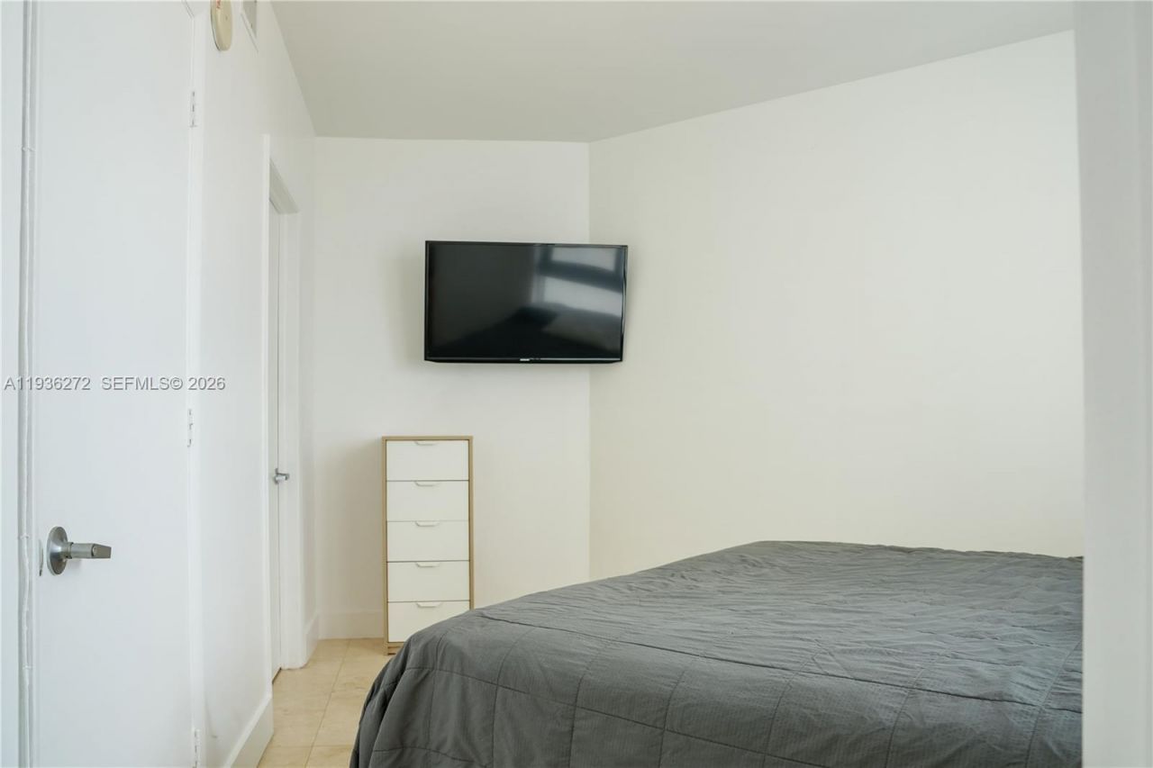 350 S Miami Ave, Unit 3307, Miami, FL 33130 Photo