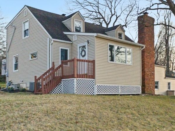 83 Mountain Blvd, Watchung, NJ 07069