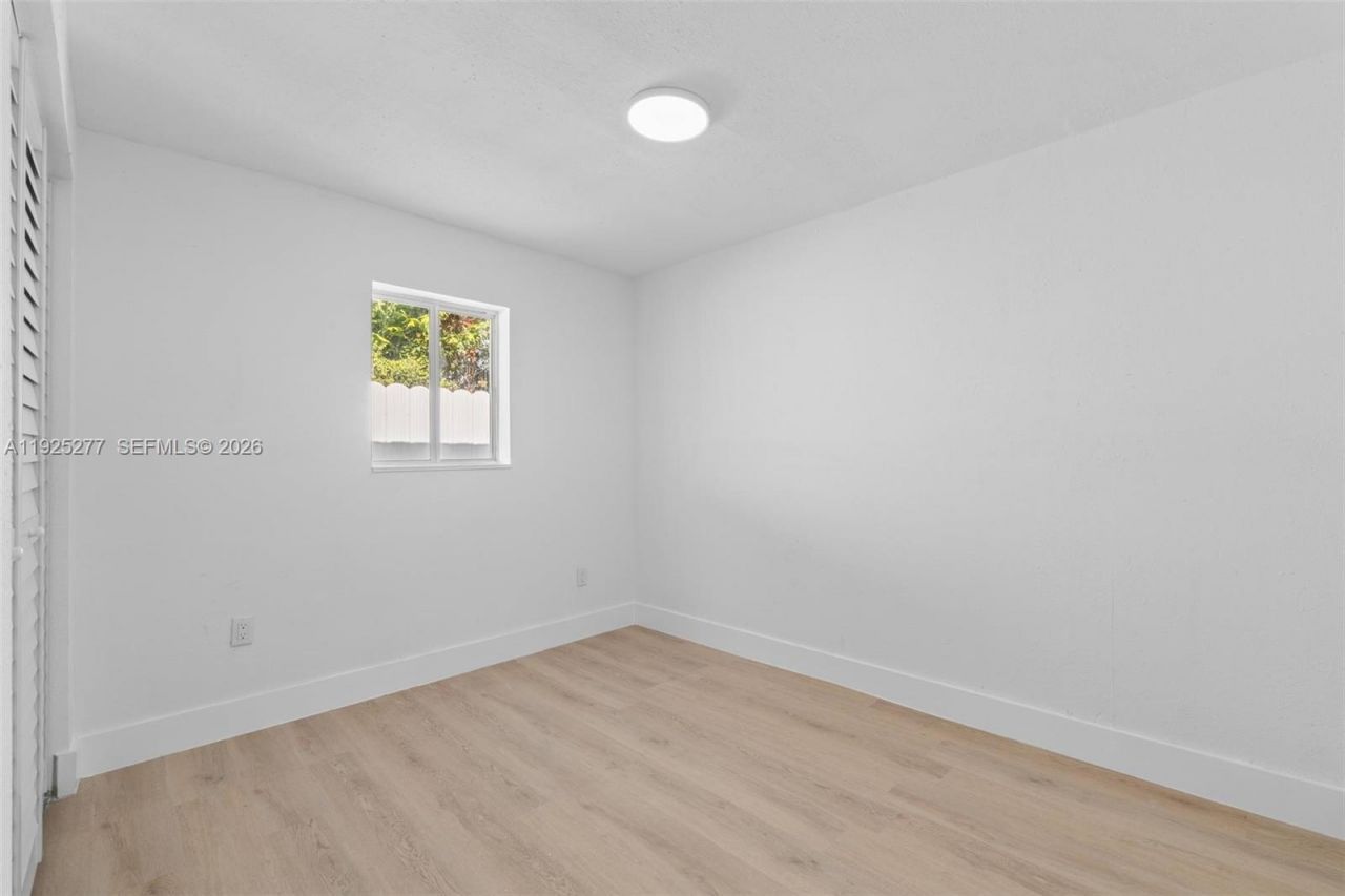 2285 NW 89th St, Miami, FL 33147 Photo