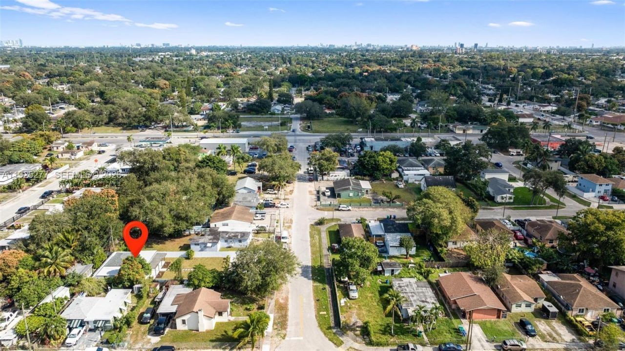 2285 NW 89th St, Miami, FL 33147 Photo