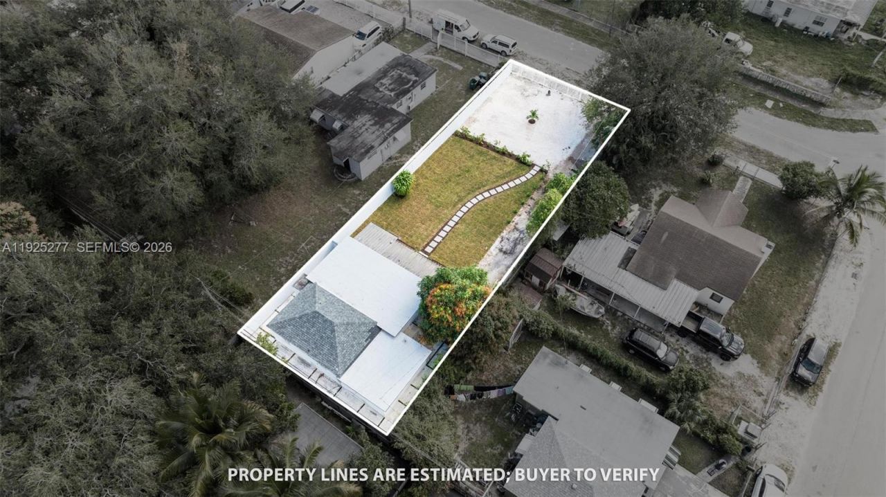 2285 NW 89th St, Miami, FL 33147 Photo