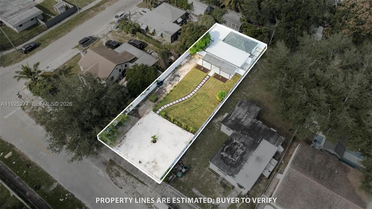 2285 NW 89th St, Miami, FL 33147 Photo