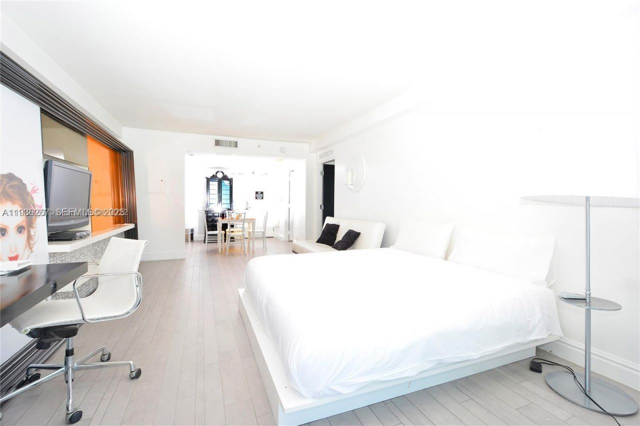 1100 West Ave , Unit 1220, Miami Beach, FL 33139 Photo