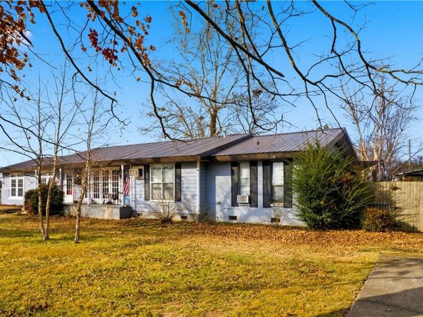 625 W Allison Avenue, Stilwell, OK 74960