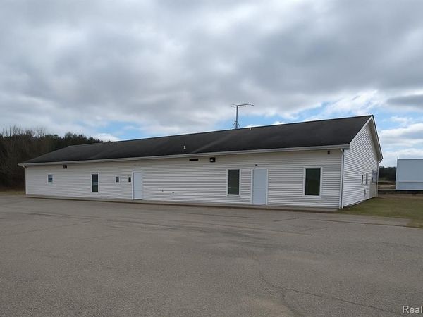 1379 Industrial Park Drive, Edmore Vlg, MI 48829