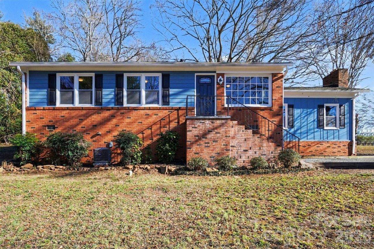 1320 Kings Circle, Shelby, NC 28150 Main Photo