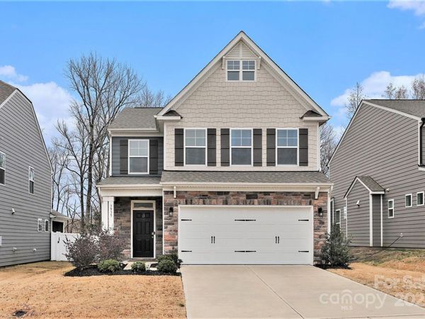3935 Center Place Drive, Harrisburg, NC 28075