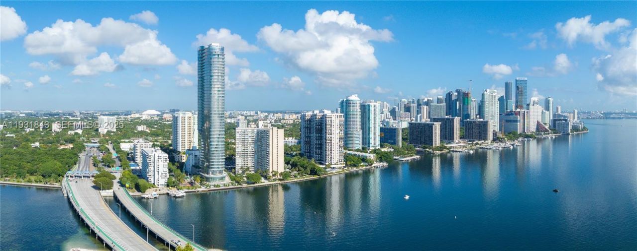 175 SE 25th Rd , Unit 4201, Miami, FL 33129 Photo