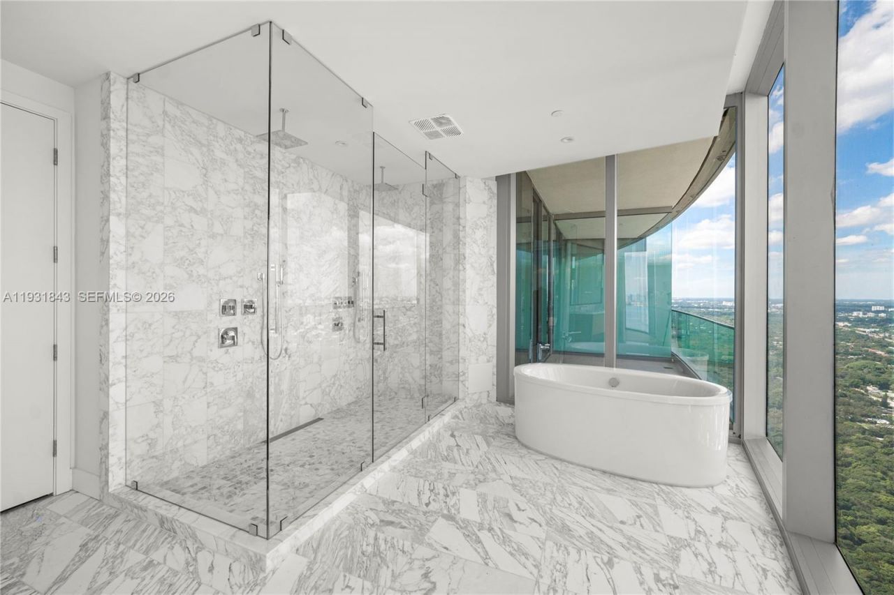 175 SE 25th Rd, Unit 4201, Miami, FL 33129 Photo