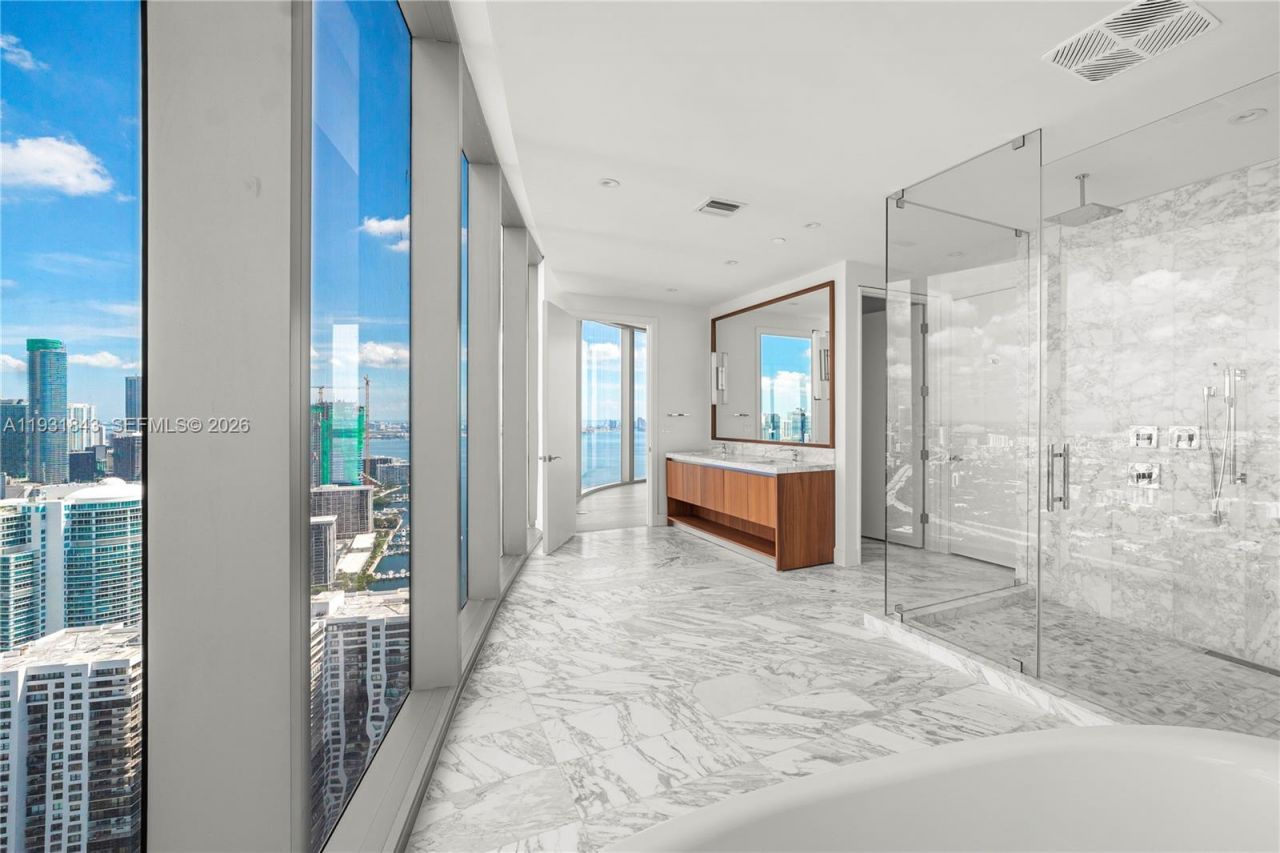 175 SE 25th Rd, Unit 4201, Miami, FL 33129 Photo