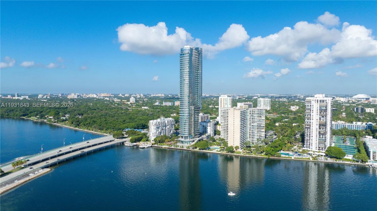 175 SE 25th Rd, Unit 4201, Miami, FL 33129 Photo