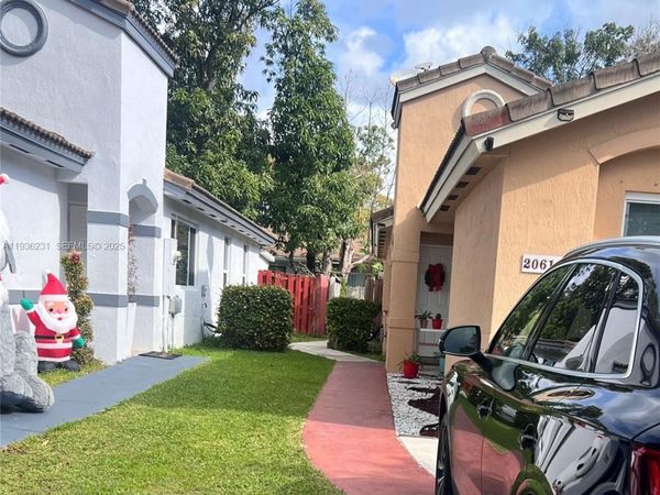 20613 SW 93rd Ave, Unit 2, Cutler Bay, FL 33189