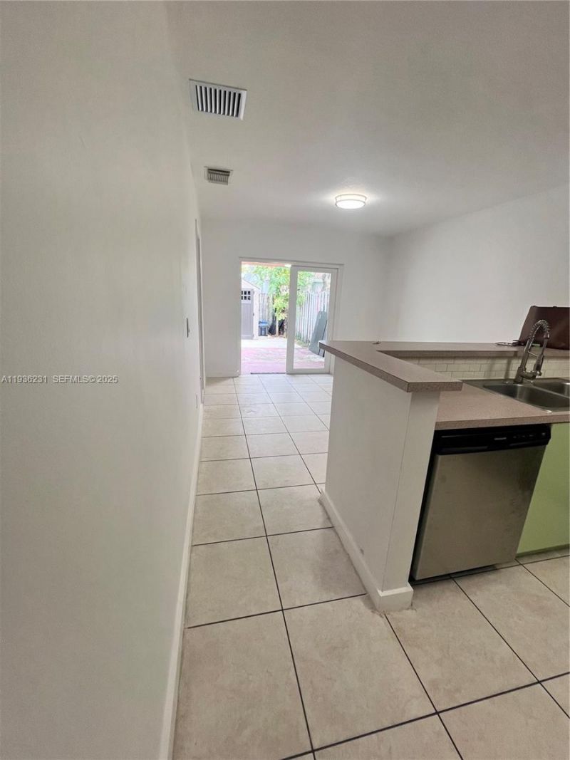 20613 SW 93rd Ave, Unit 2, Cutler Bay, FL 33189 Photo