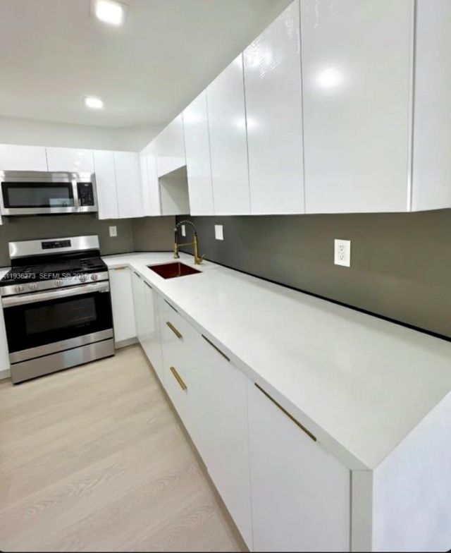 300 Bayview Dr, Unit 1201, Sunny Isles Beach, FL 33160 Photo
