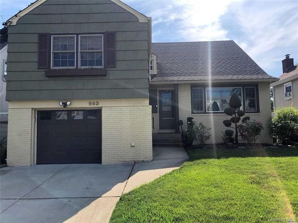 563 Albemarle Place, Cedarhurst, NY 11516