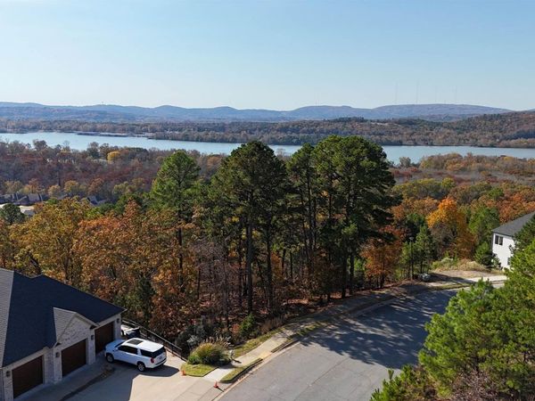 163 Manitou Dr., Maumelle, AR 72113