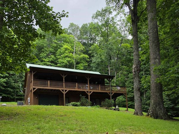 380 Flint Road, Hillsboro, WV 24946