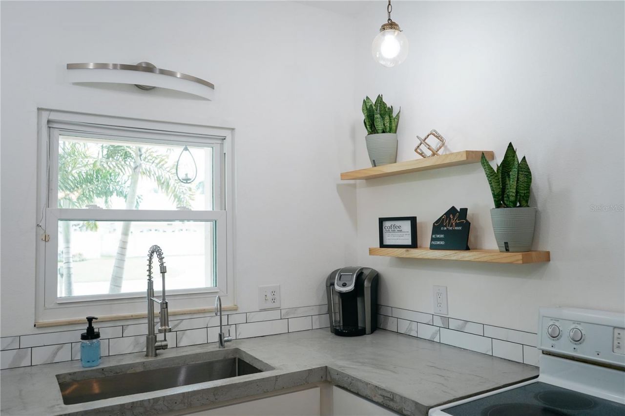 7060 76th Street N, Pinellas Park, FL 33781 Photo