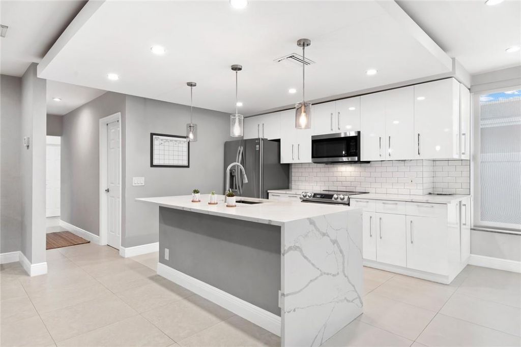 2801 NE 59th Street, Fort Lauderdale, FL 33308 Photo