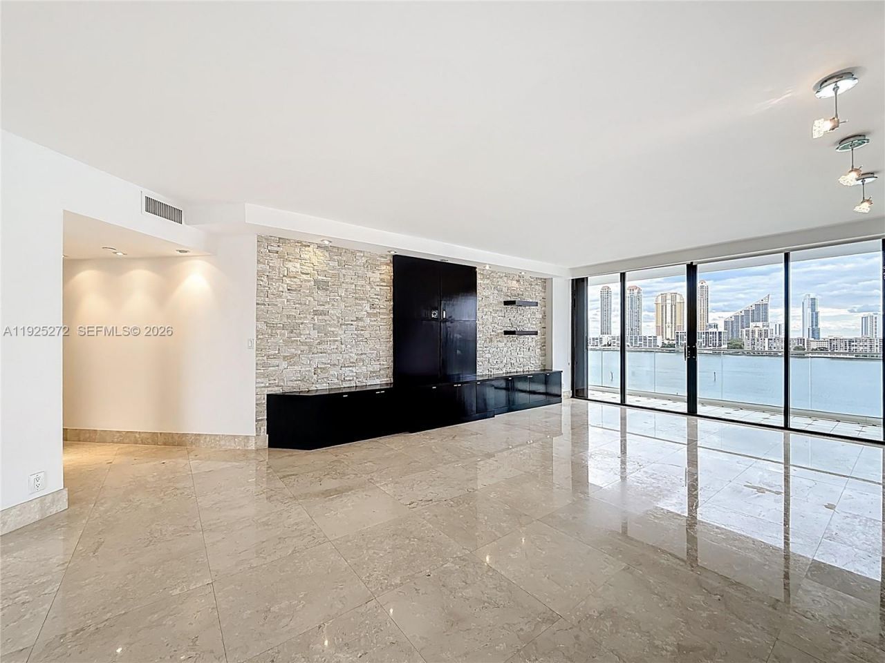 2800 Island Blvd, Unit 902, Aventura, FL 33160 Photo