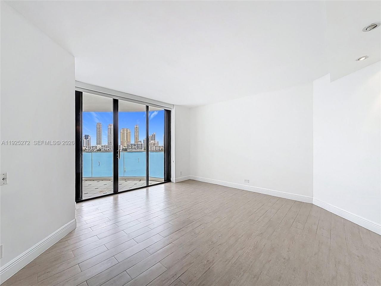 2800 Island Blvd, Unit 902, Aventura, FL 33160 Photo