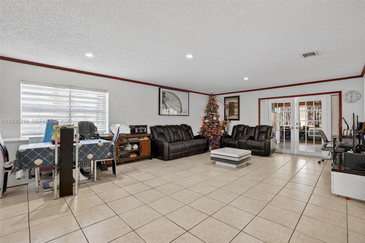19641 Sterling Dr, Cutler Bay, FL 33157 Photo