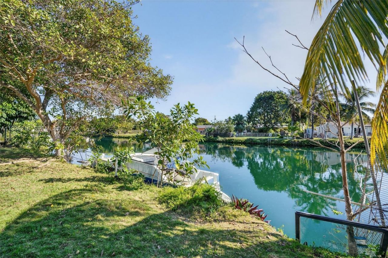 19641 Sterling Dr, Cutler Bay, FL 33157 Photo