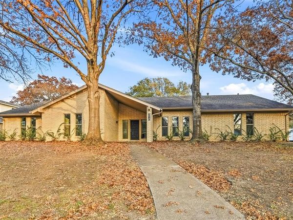 618 Green Hills Court, Duncanville, TX 75137