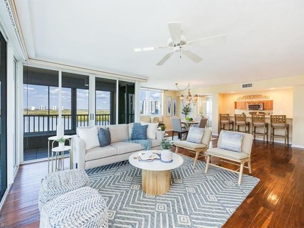 21 Bluebill AVE, Unit B806, NAPLES, FL 34108