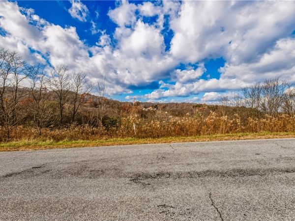 003 Oak Crest Drive, Stoystown, PA 15563