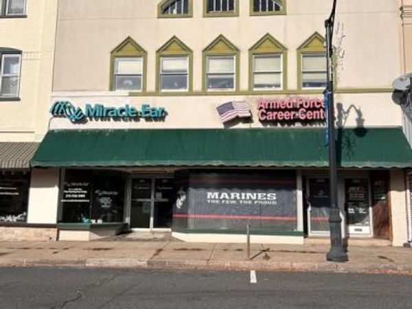 227, 229, 231 W BROAD STREET, QUAKERTOWN, PA 18951