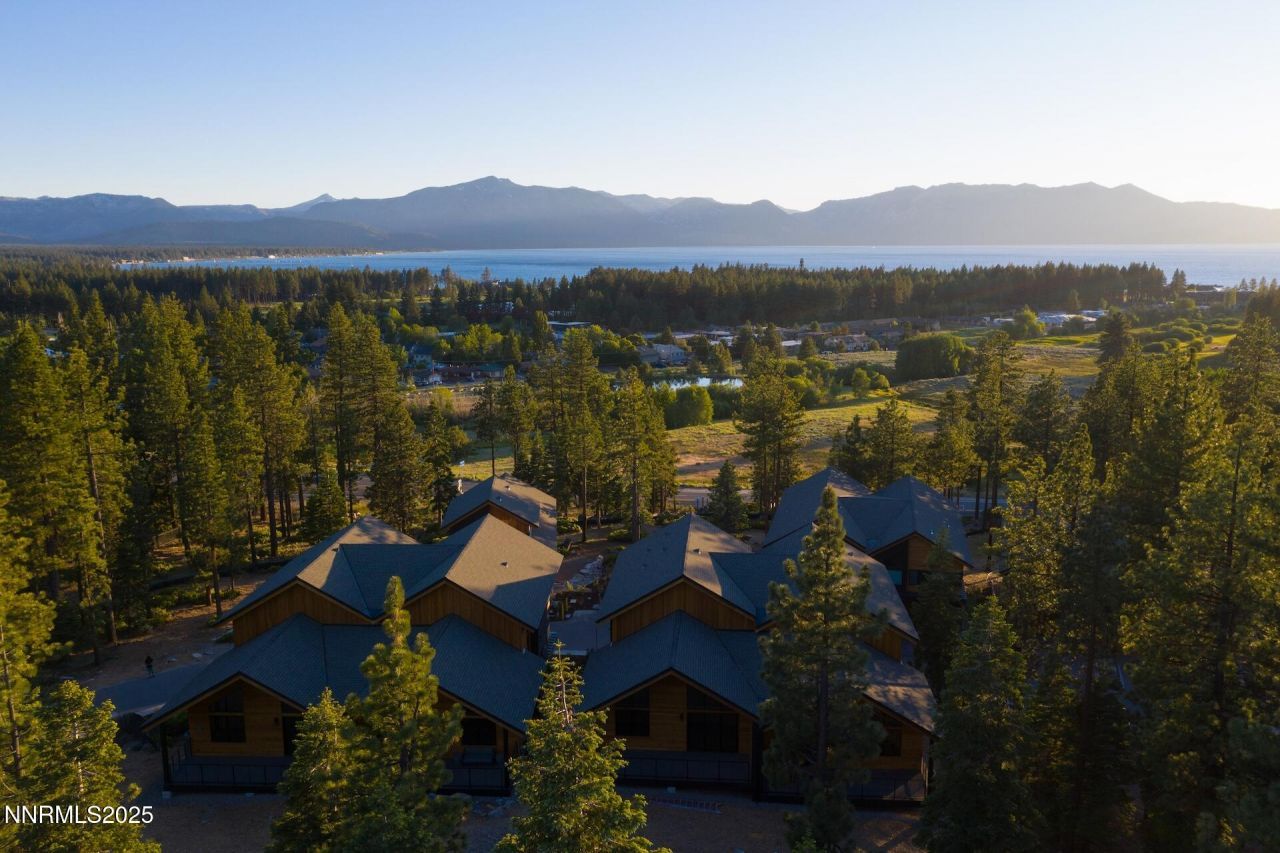 152 Sierra Colina Drive, Unit 37, Stateline, NV 89449 Photo