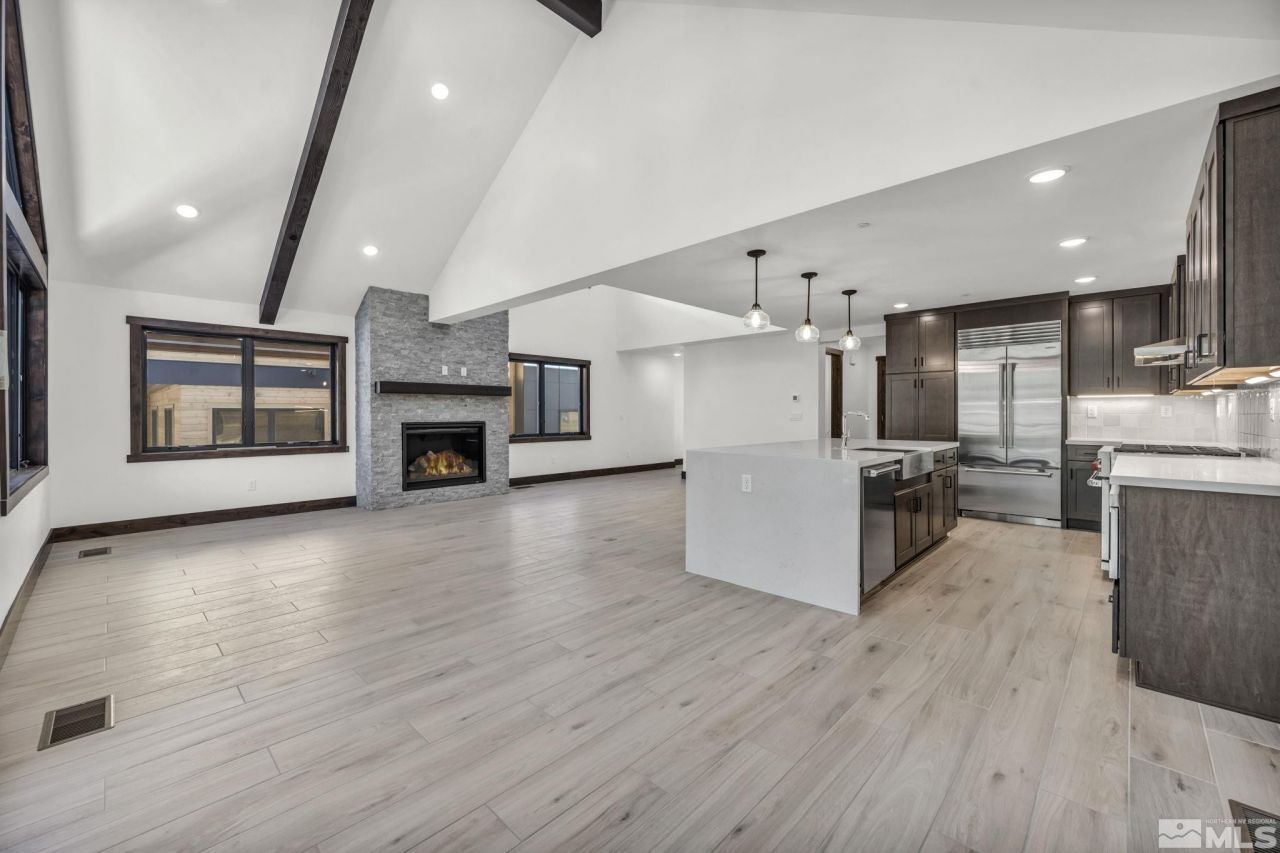 152 Sierra Colina Drive, Unit 37, Stateline, NV 89449 Photo