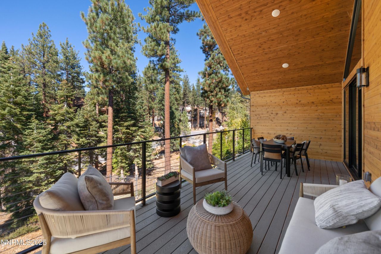 152 Sierra Colina Drive, Unit 37, Stateline, NV 89449 Photo