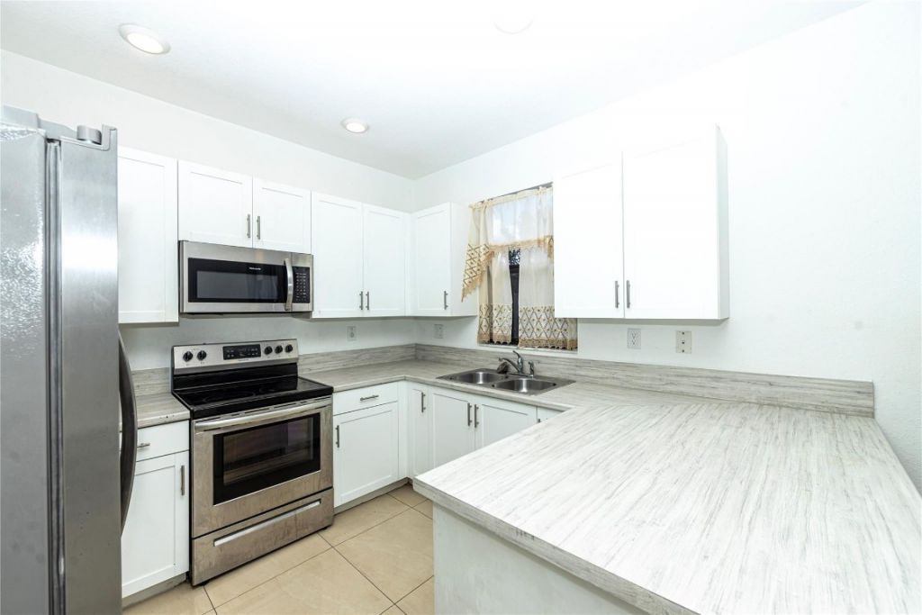 20920 NE 8th Avenue, Miami, FL 33179 Photo