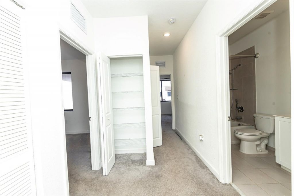 20920 NE 8th Avenue, Miami, FL 33179 Photo