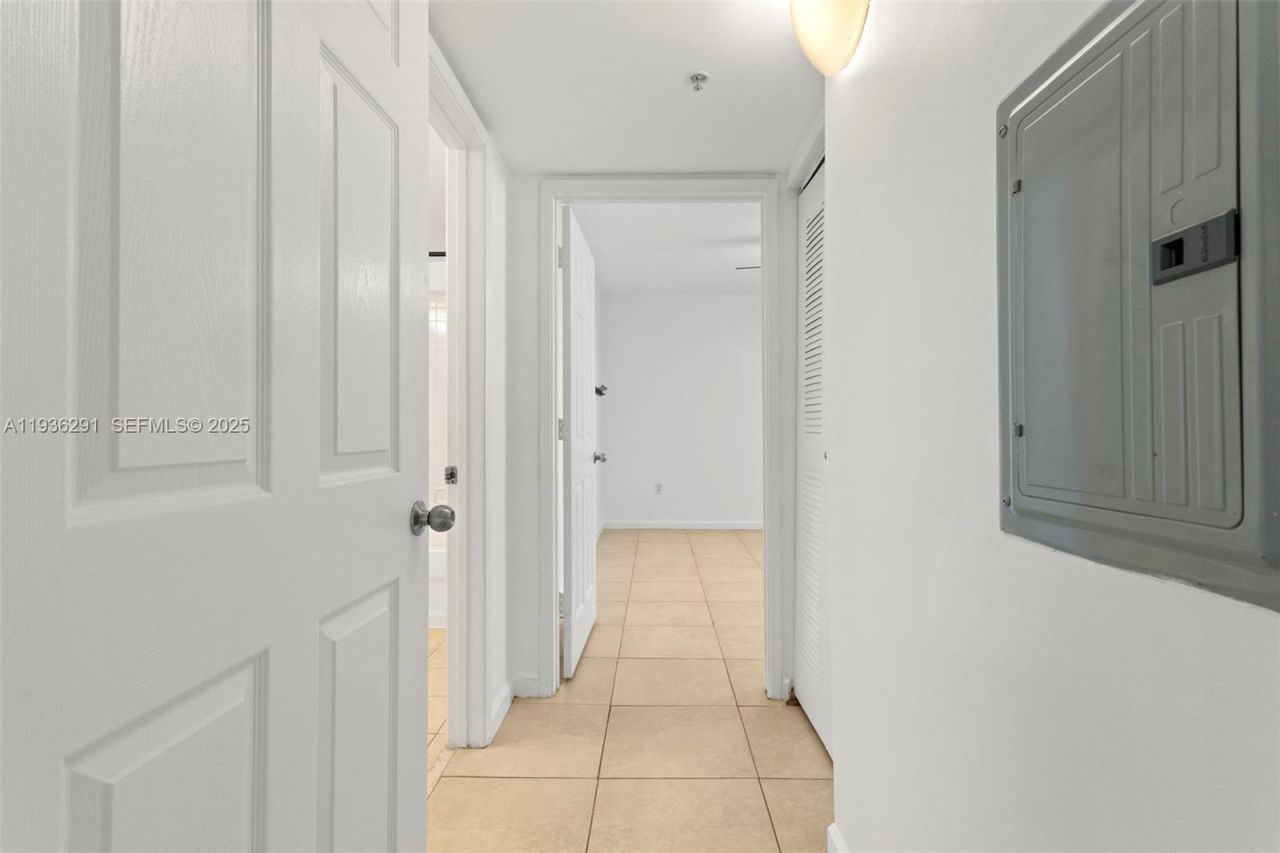 1919 Van Buren St, Unit 418A, Hollywood, FL 33020 Photo