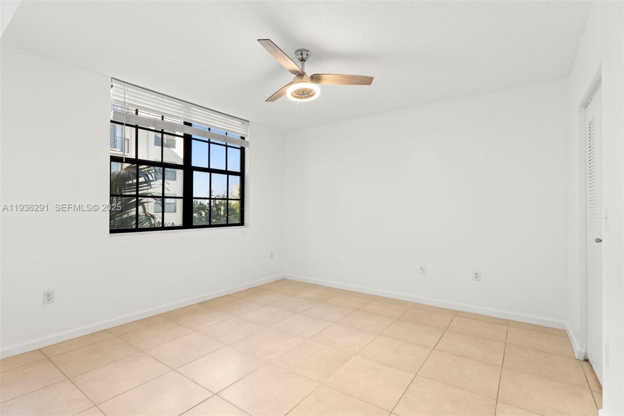 1919 Van Buren St, Unit 418A, Hollywood, FL 33020 Photo