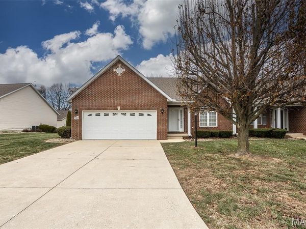 406 Celesta Street, Godfrey, IL 62035