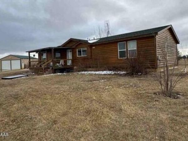 5727 LIBERTY Lane , Williston, ND 58801
