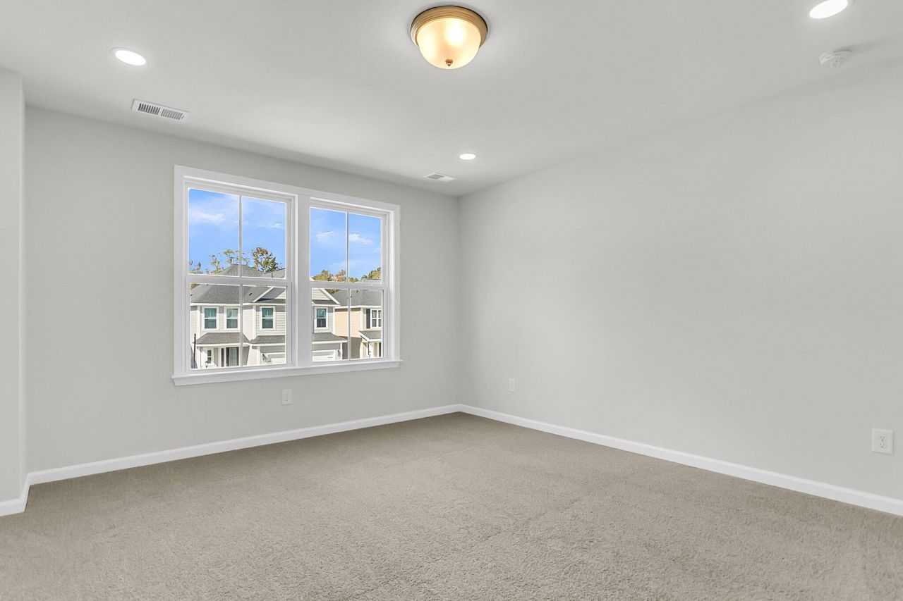 813 Abbey Gardens Lane Photo 17