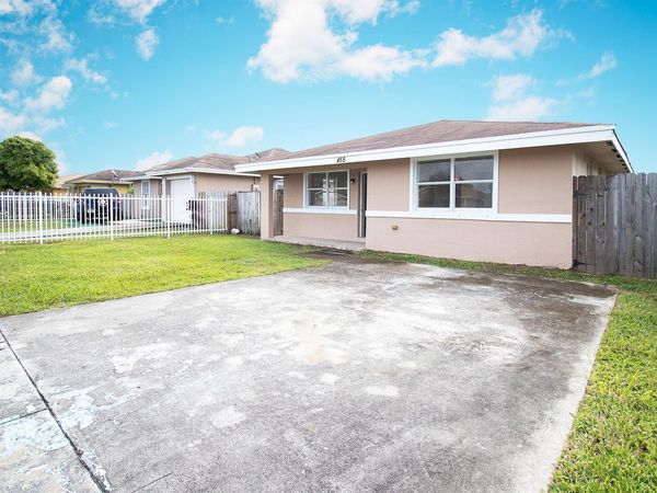 455 NW 14th Street, Florida City, FL 33034