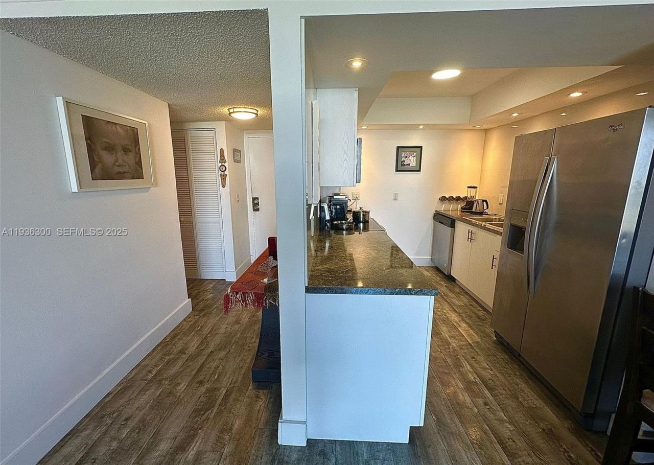 13499 Biscayne Blvd , Unit 1013, North Miami, FL 33181 Photo