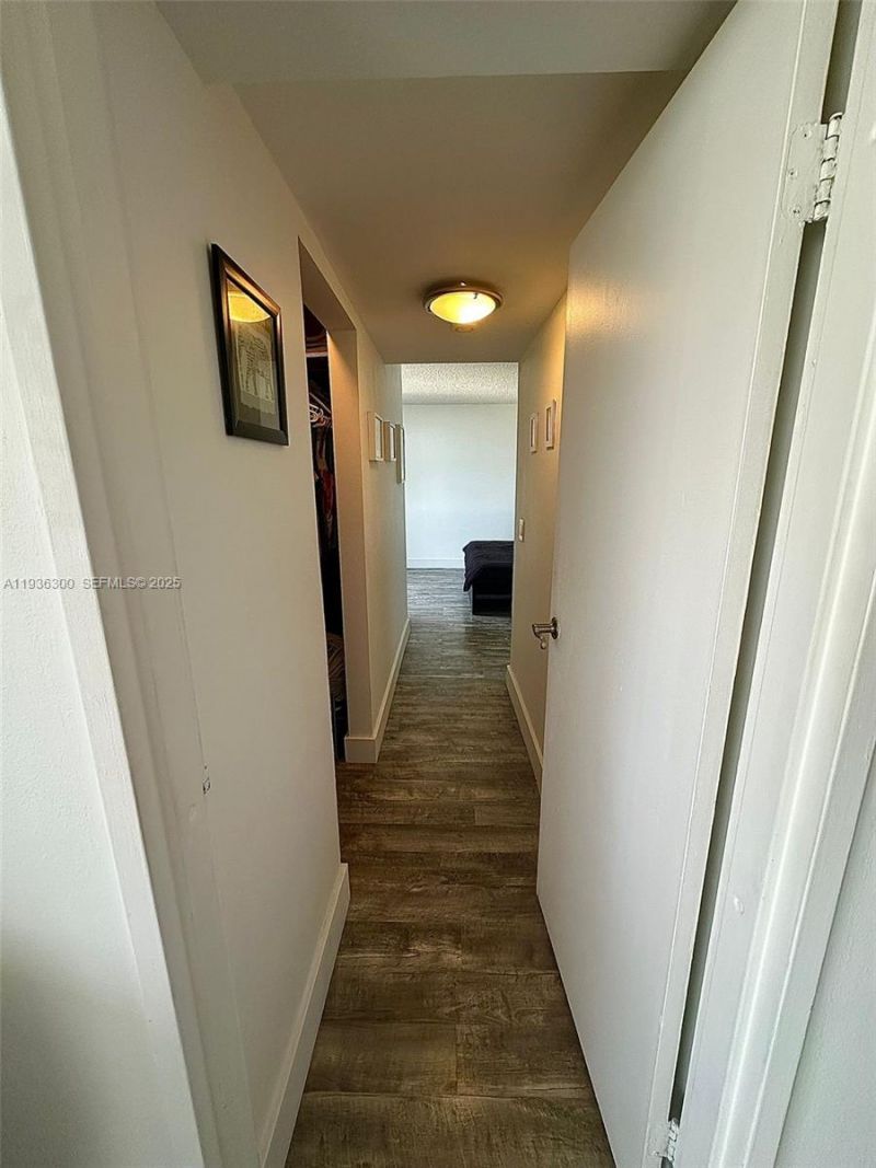 13499 Biscayne Blvd , Unit 1013, North Miami, FL 33181 Photo