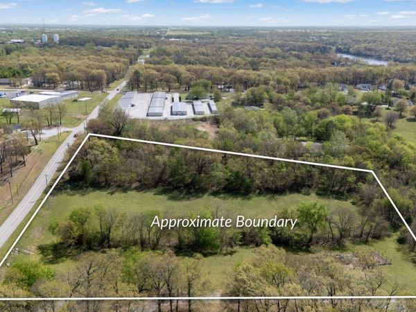 1305 Dubois, Grove, OK 74344