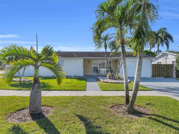 610 NW 16th St, Homestead, FL 33030