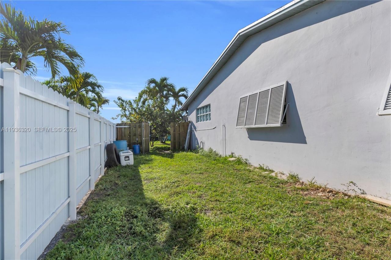 610 NW 16th St, Homestead, FL 33030 Photo