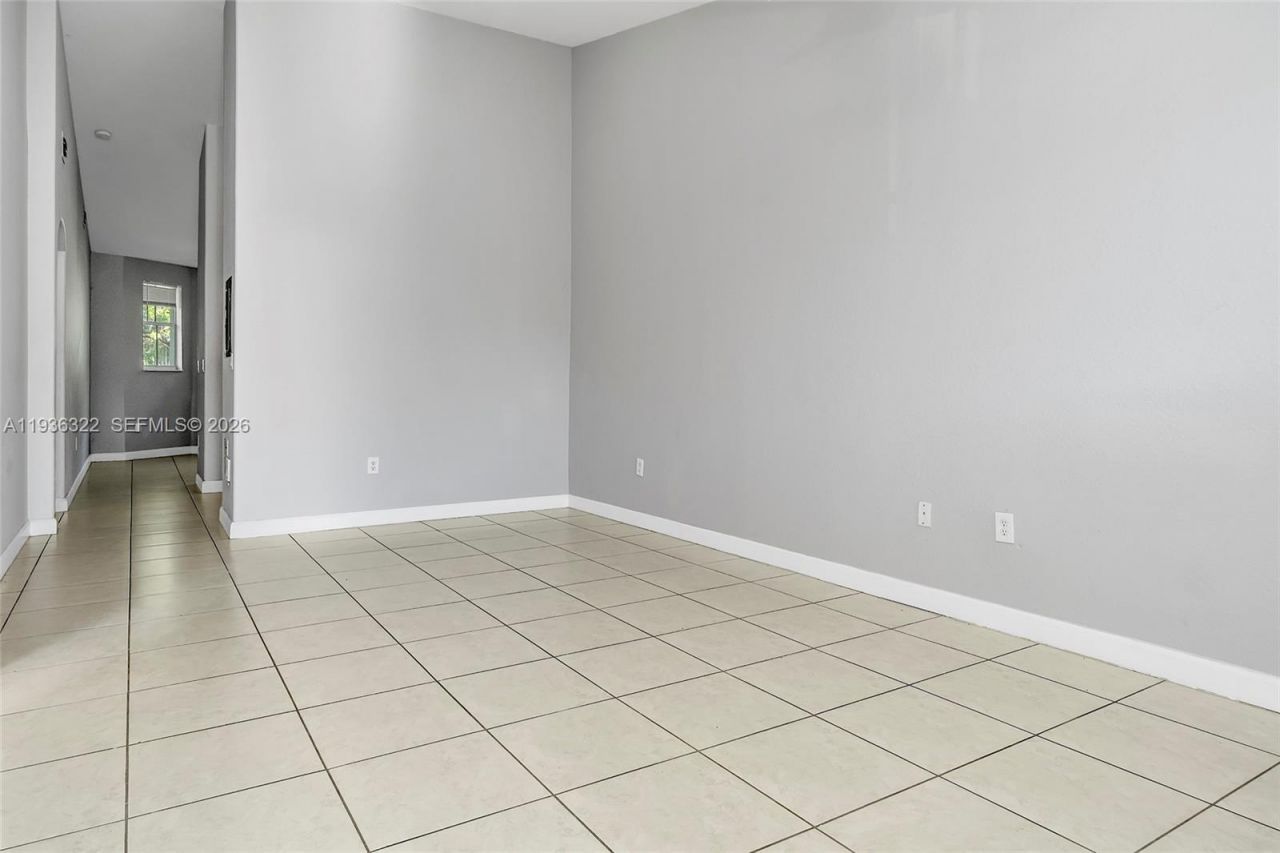 1543 SE 25th St, Unit 204, Homestead, FL 33035 Photo